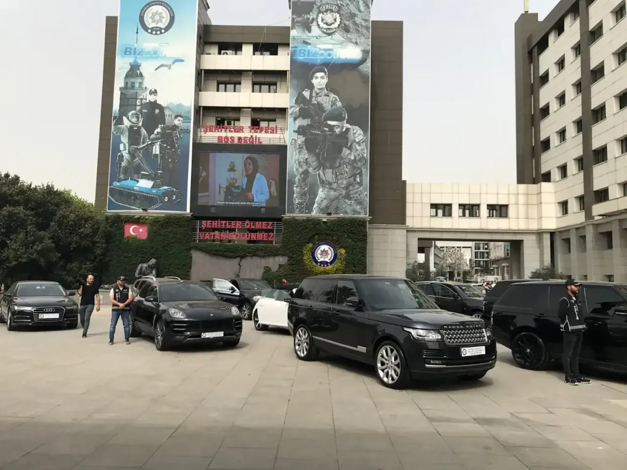 Türkiyədə 60 milyonluq lüks avtomobil əməliyyatı - VİDEO