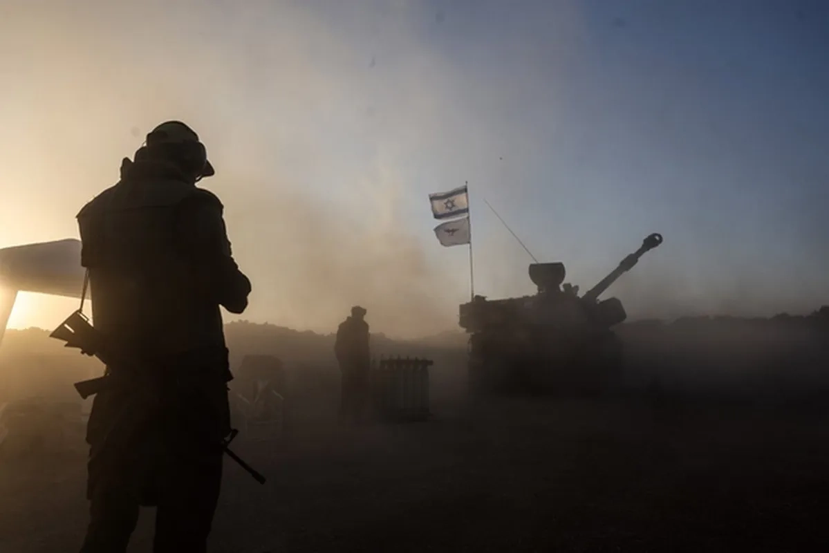 KİV: İsrail ordusu Qəzzanın mərkəzi və şimal hissələrinə artilleriya zərbələri endirib