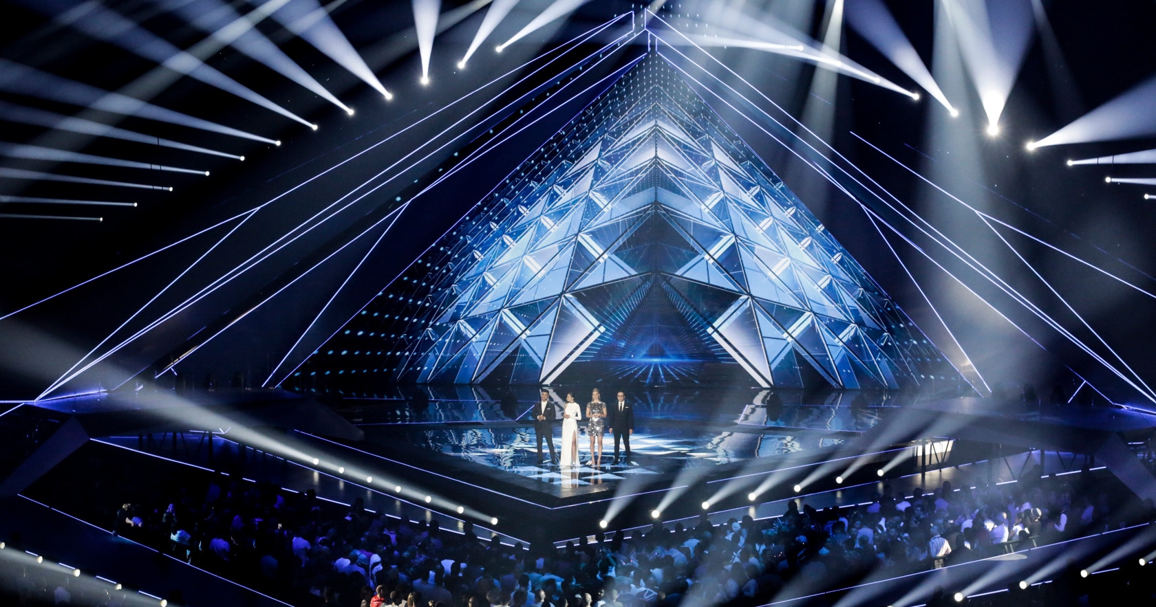 "Eurovision 2019"un I yarımfinalı baş tutdu - Finala keçən ölkələrin
