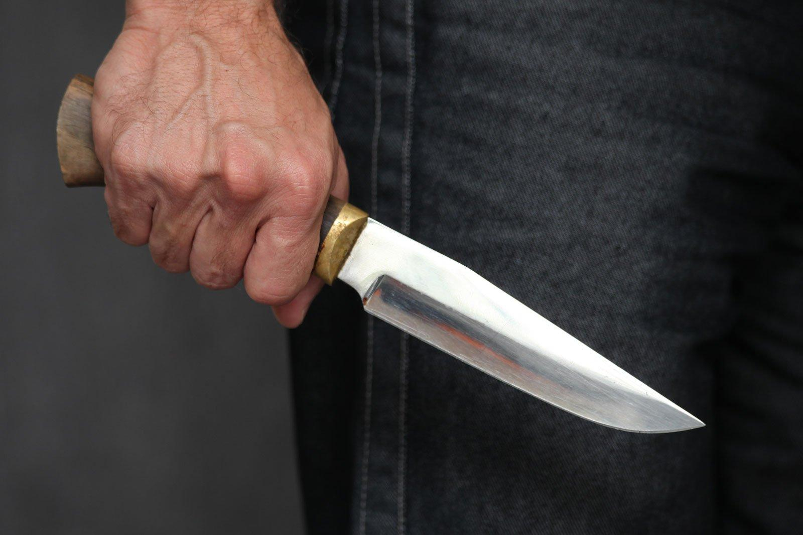 Xırdalanda 22 yaşlı gənc bıçaqlandı