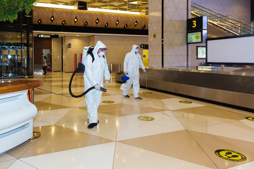 Heydər Əliyev Beynəlxalq Aeroportunda genişmiqyaslı dezinfeksiya işləri aparılıb - FOTO/VİDEO