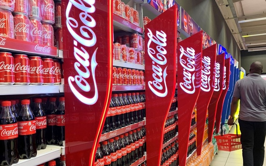 "Coca-Cola" bir çox brendlərini bağlayır