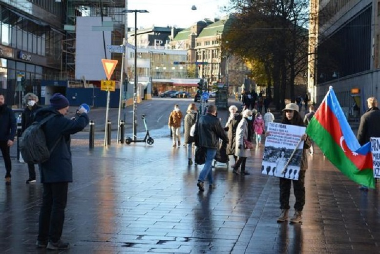 Helsinkidə erməni terroruna etiraz edilib - FOTO