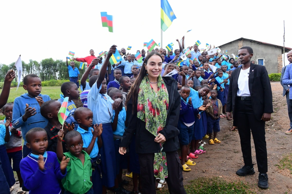 Heydər Əliyev Fondu Afrika ölkələrində təhsil və mədəniyyətin inkişafı layihəsini həyata keçirir