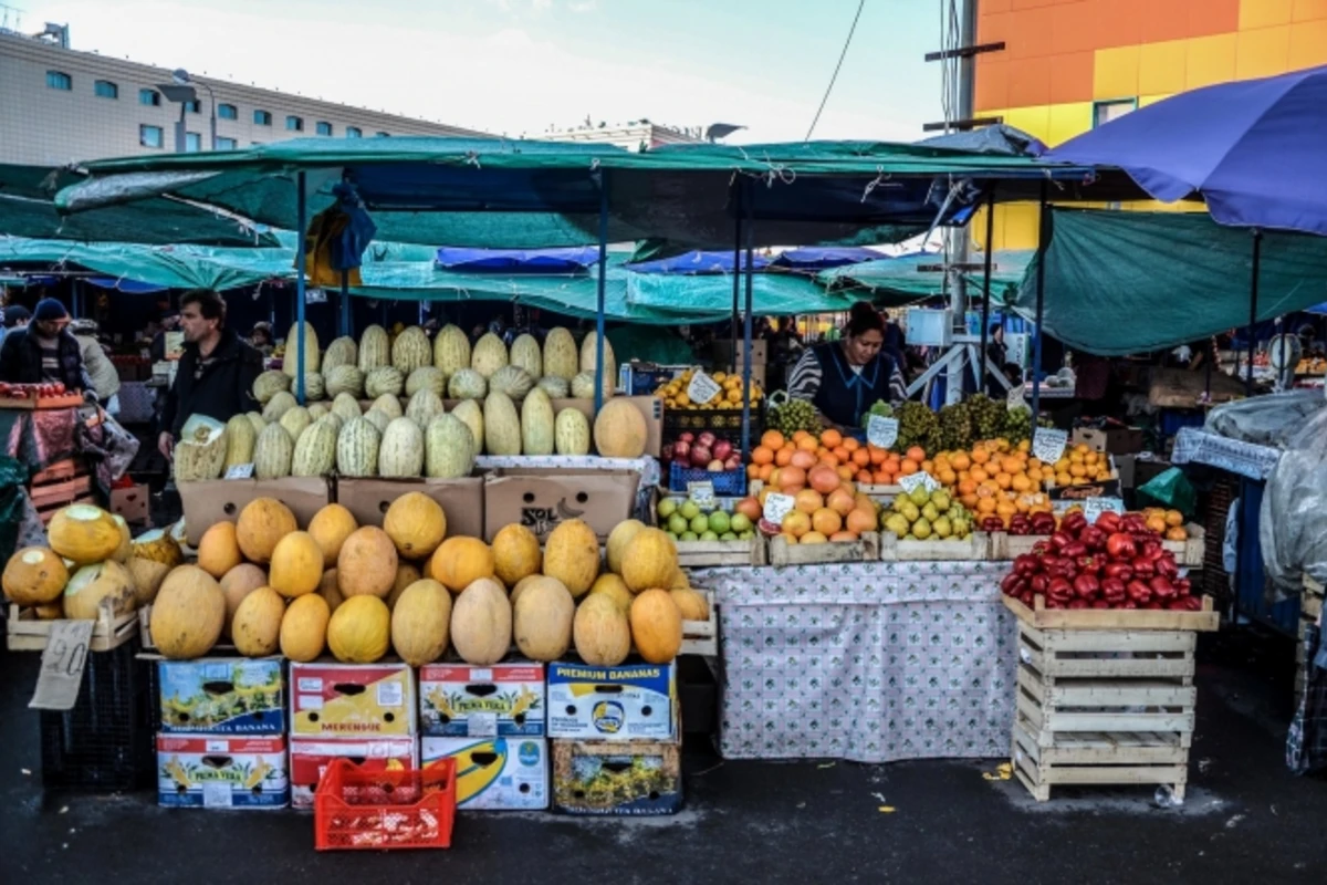 Moskva bazarlarındakı azərbaycanlılar (FOTOREPORTAJ)