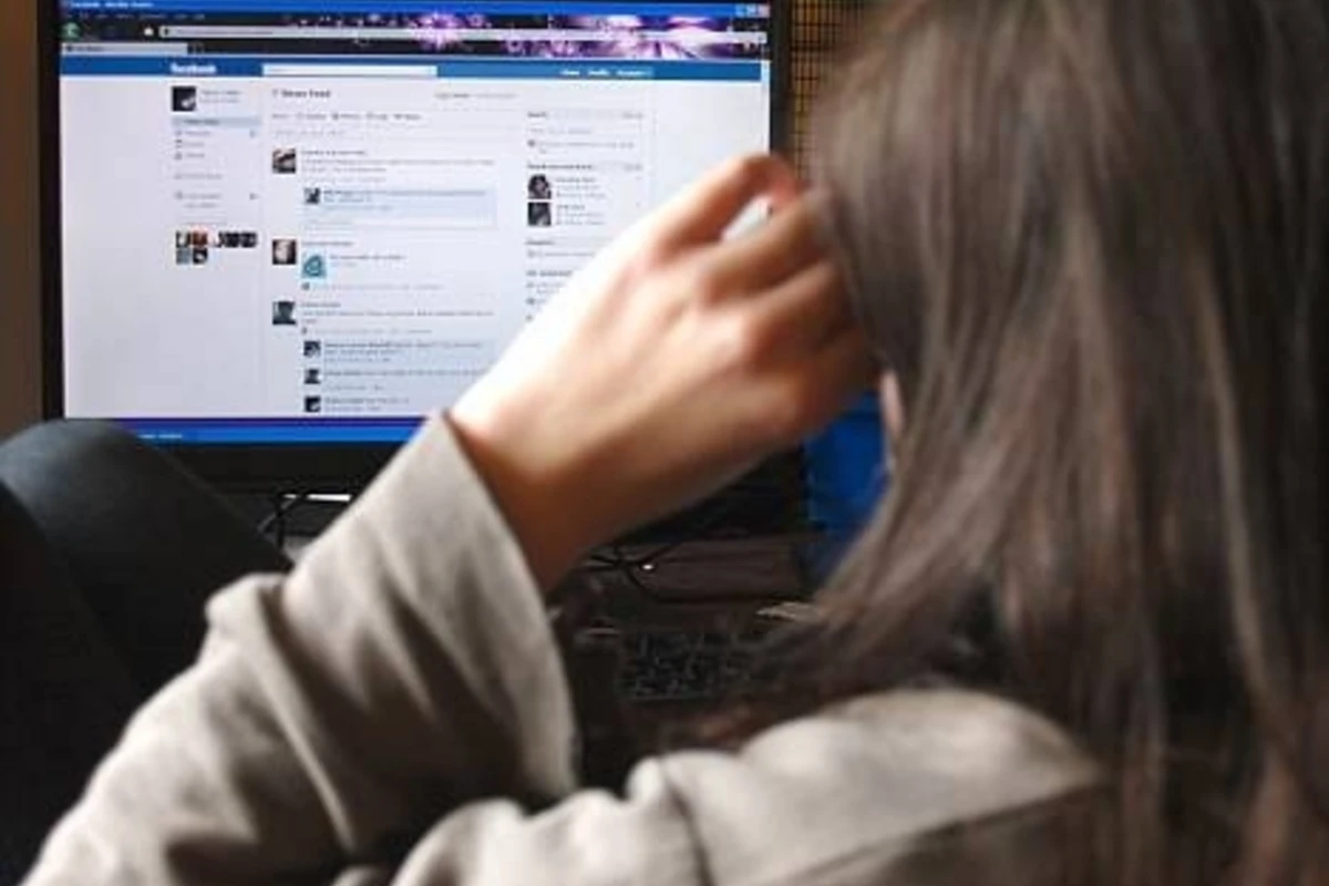 Bakıda kişi Facebook-da tanış olduğu qadının biabırçı videosunu çəkib şantaj etdi (TƏFƏRRÜAT)