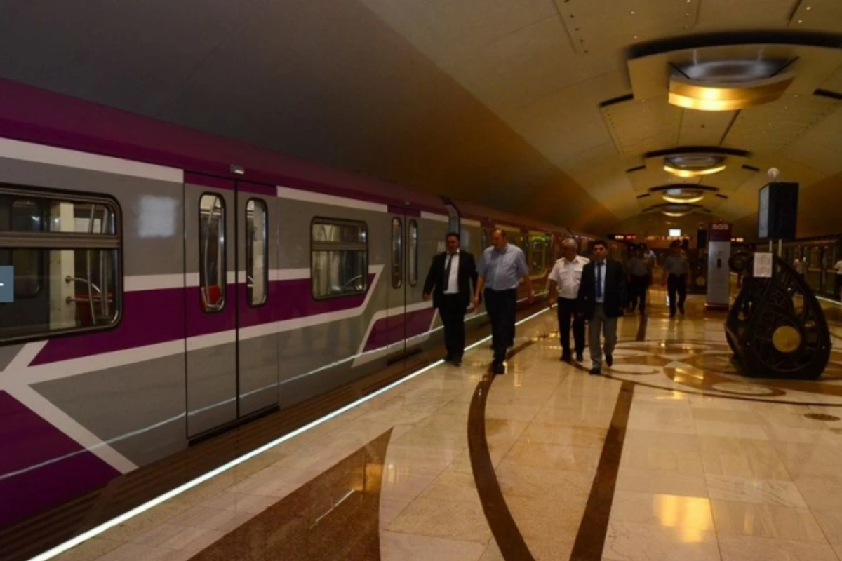 Bakı metrosunun yeni stansiyalarına baxış keçirilib (FOTO)