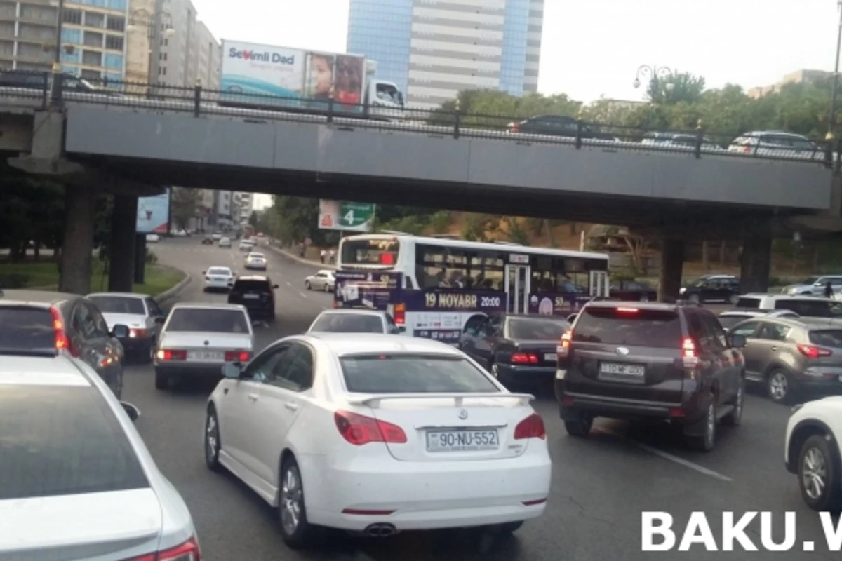 Bakıda Bilik Günü böyük tıxac (FOTO)