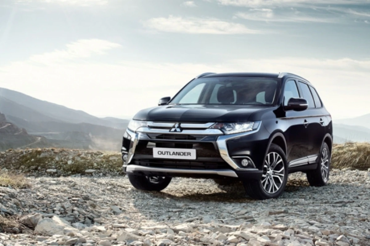 Mitsubishi Pajero və Outlander cəlbedici qiymətlərlə