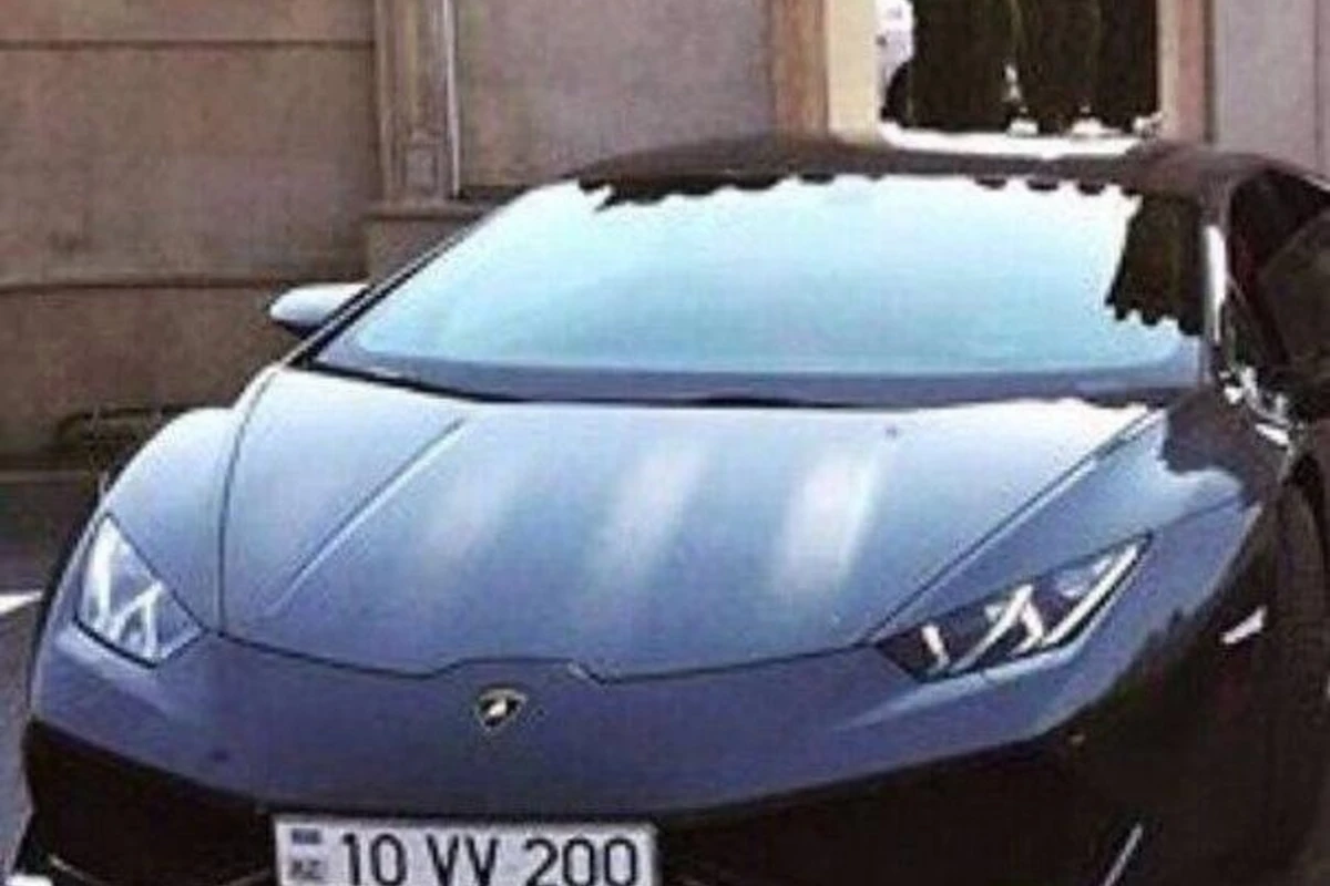 Nazpərinin bacısına ziyan vuran Ferrari kimindir? - 10 VV 200 (FOTO)