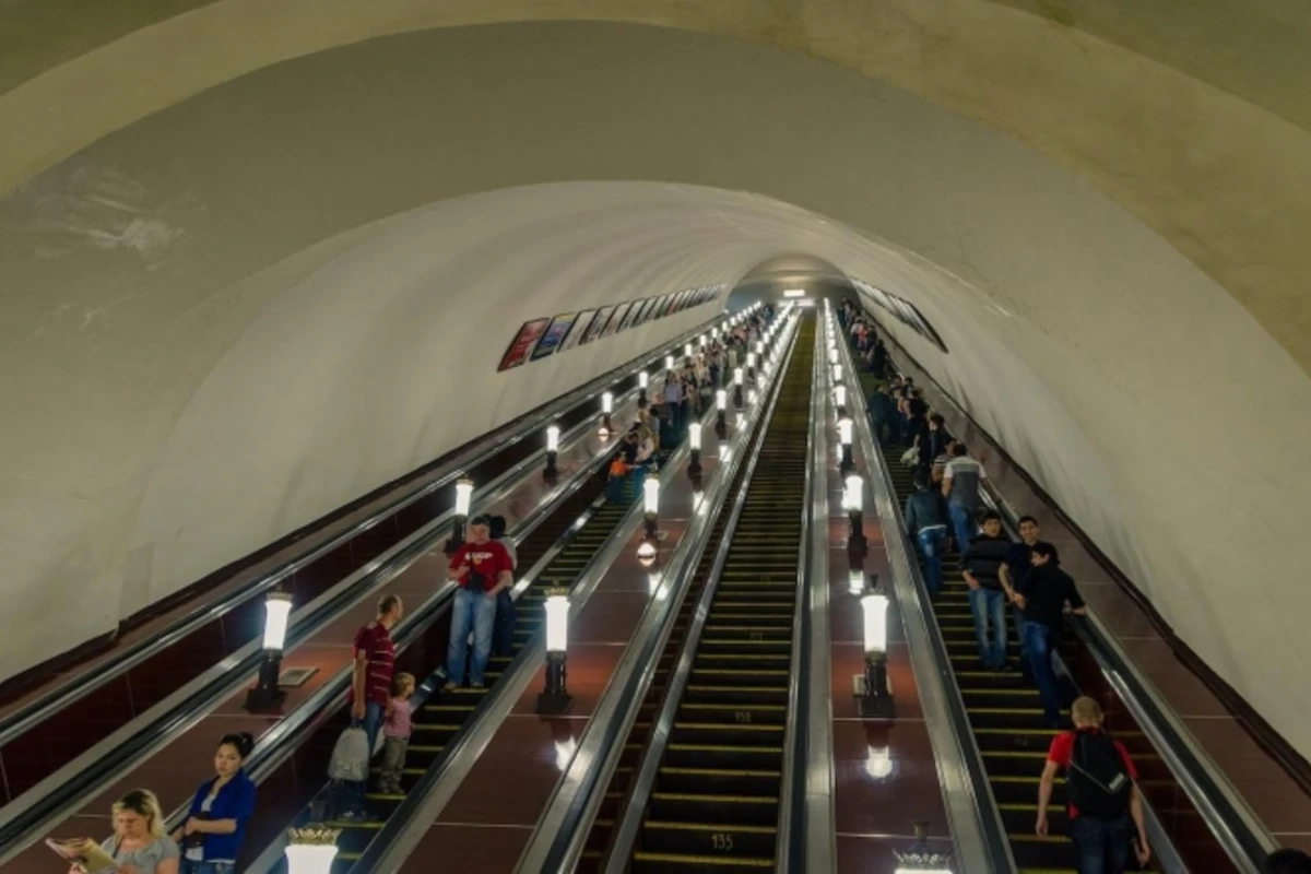 Bakı Metrosunda PİK saatlarda niyə eskalatorlar işləmir? (RƏSMİ AÇIQLAMA)