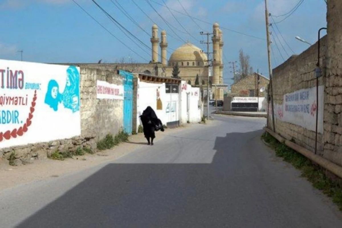 Nardaranda küçələr radikal dini simvollardan təmizlənib, şüar və barrikadalar yığışdırılıb