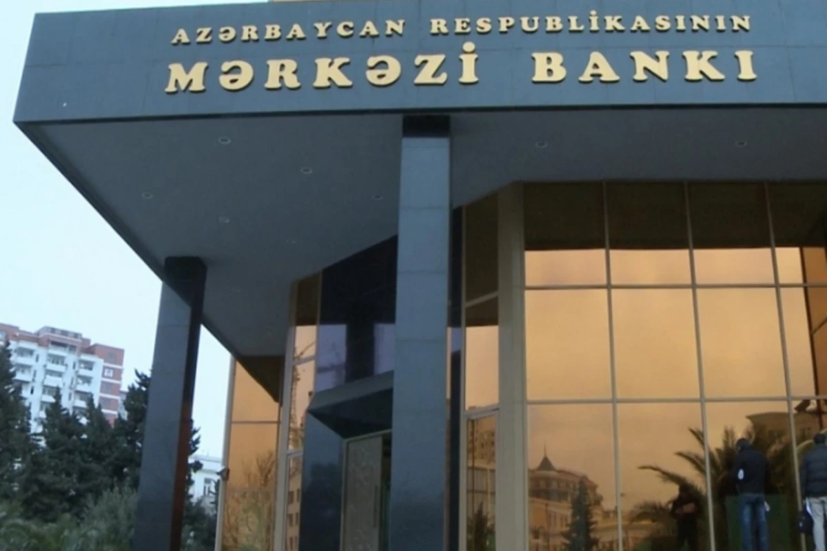 Mərkəzi Bank devalvasiyadan 3,1 mlrd. manat qazanıb