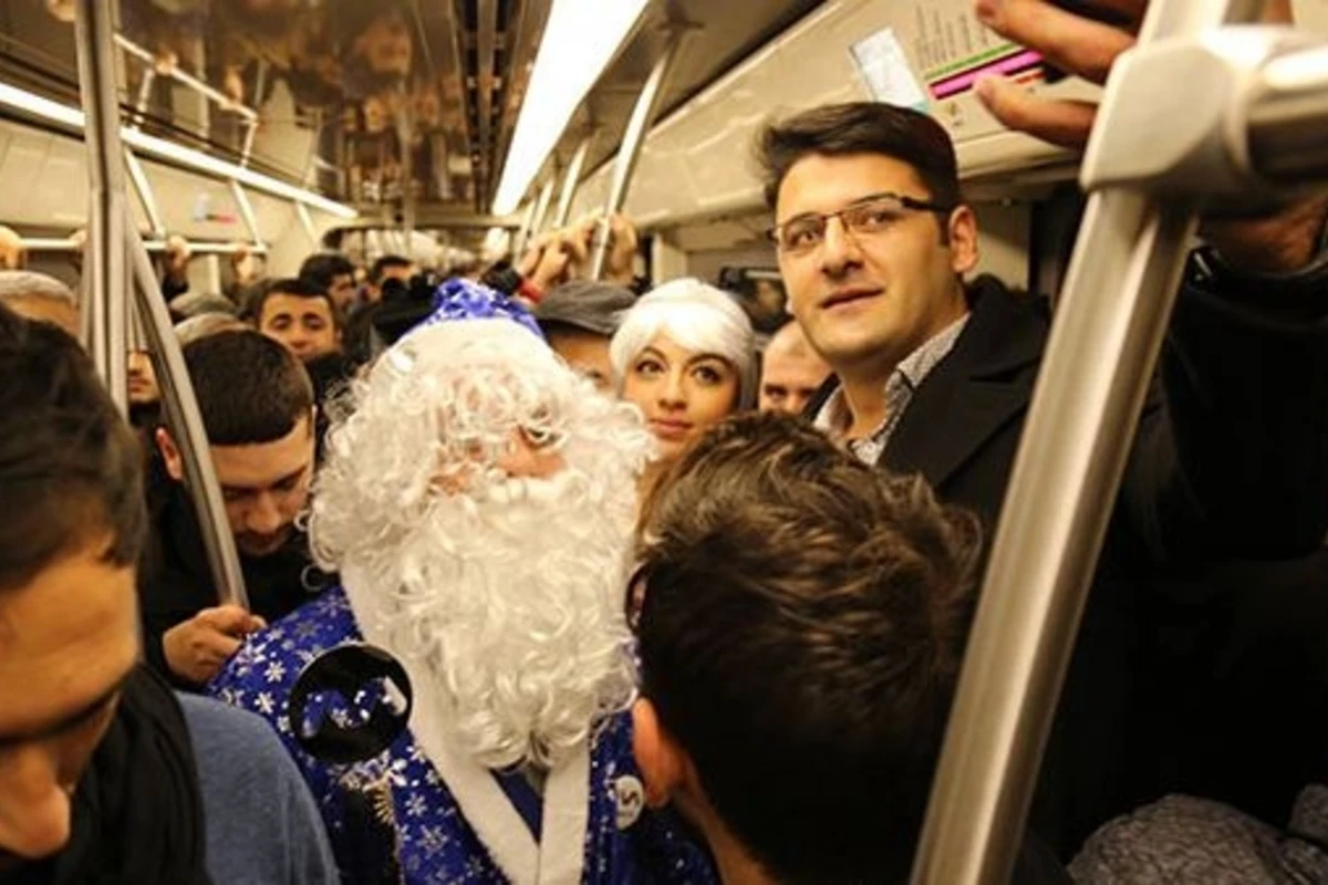 Metropolitendən Yeni il sürprizi (FOTO)