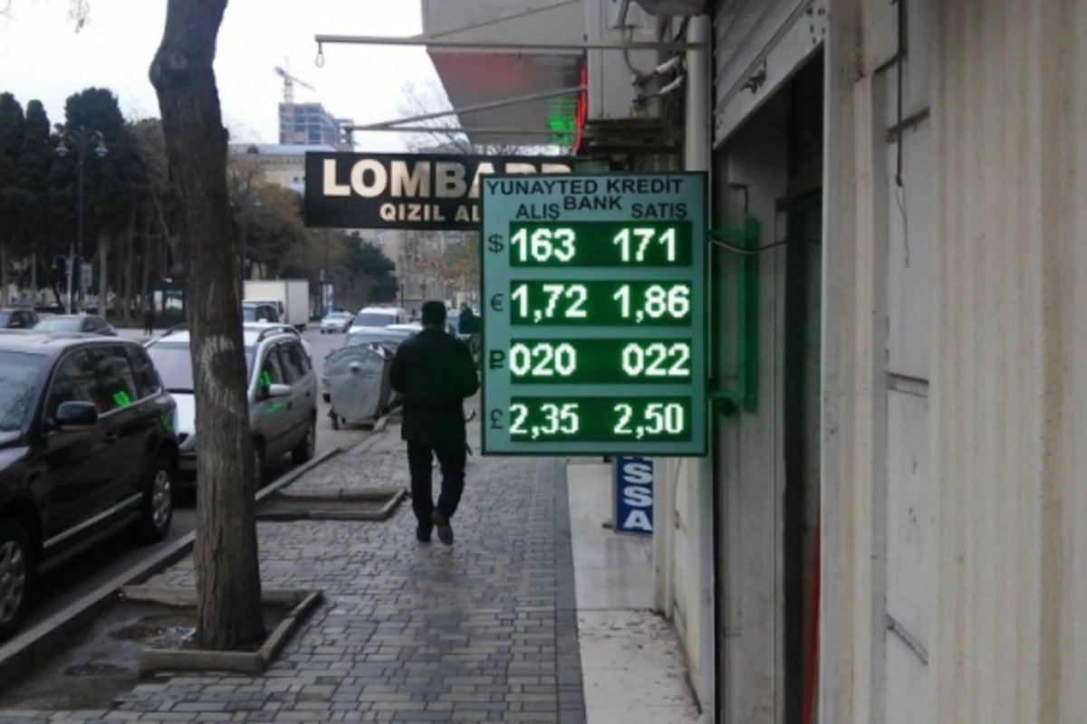 Exchangelərdə dollar bahalaşdı (FOTO)