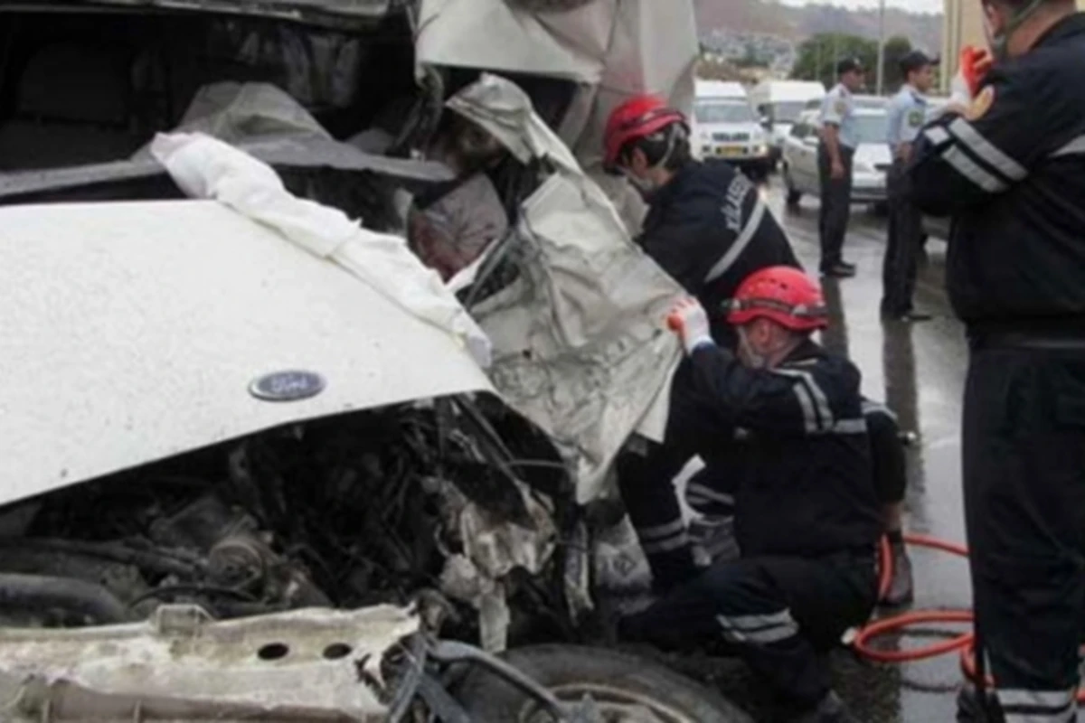 Azərbaycanda sərnişin avtobusu qəzaya düşüb, 10 nəfər xəsarət alıb