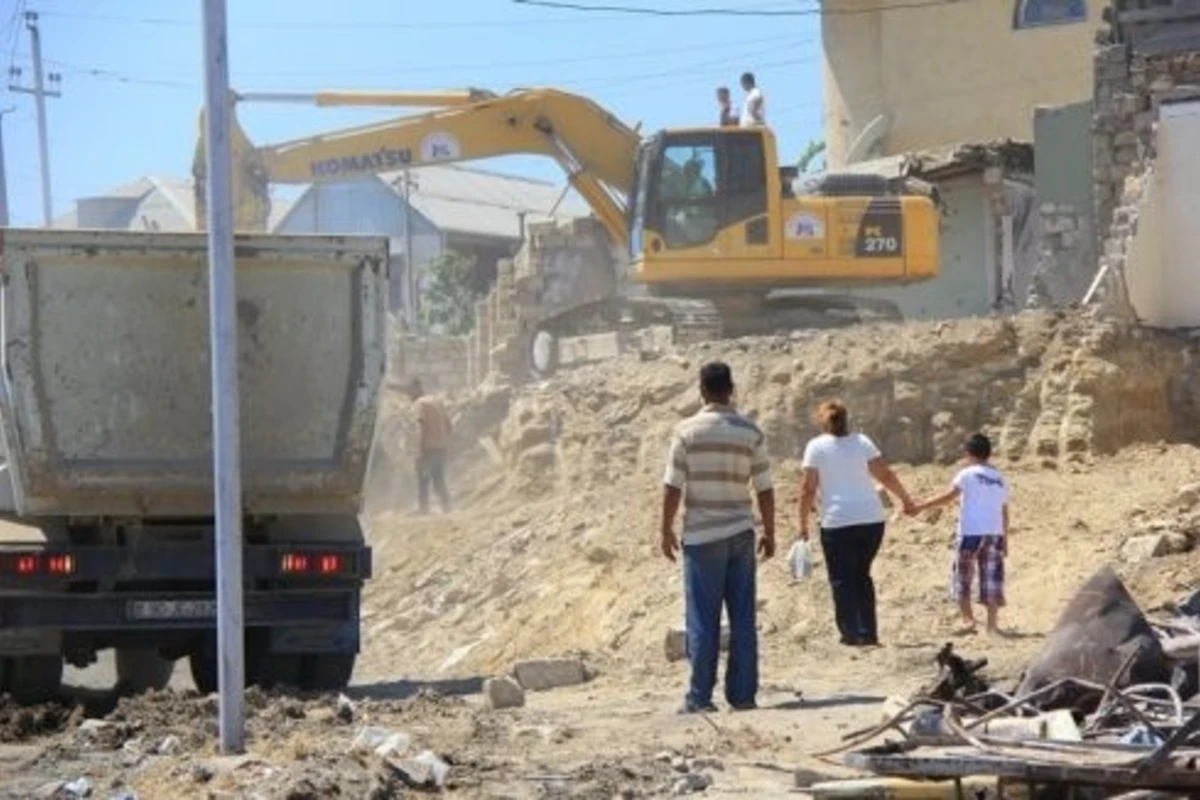 Bakının bu rayonlarındakı evlər plana düşdü (SİYAHI)