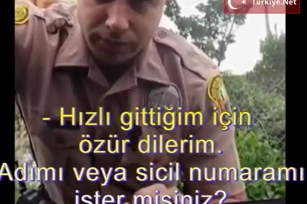 Sürücü yol polisinə sürət həddini aşdığına görə irad tutur (VİDEO)