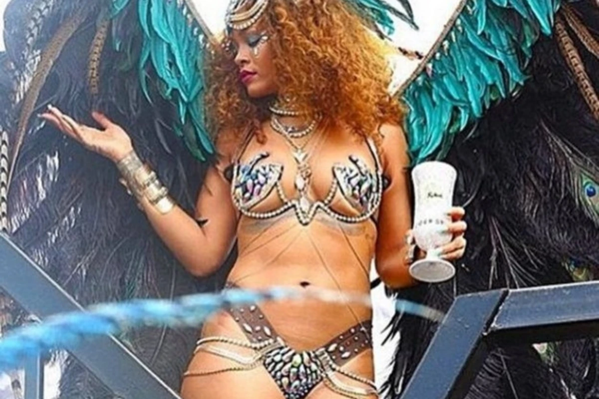 Rihanna: Sevgiliyə vaxtım yoxdur (FOTO)