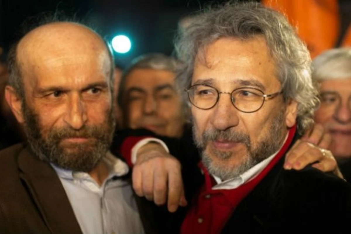 Can Dündar 5 il 10 ay azadlıqdan məhrum edildi