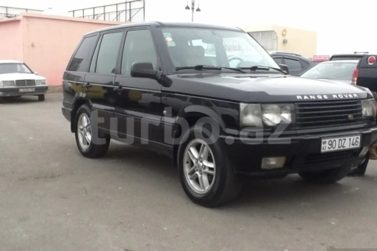 Bakıda 5 min-ə  Range Rover (FOTO)