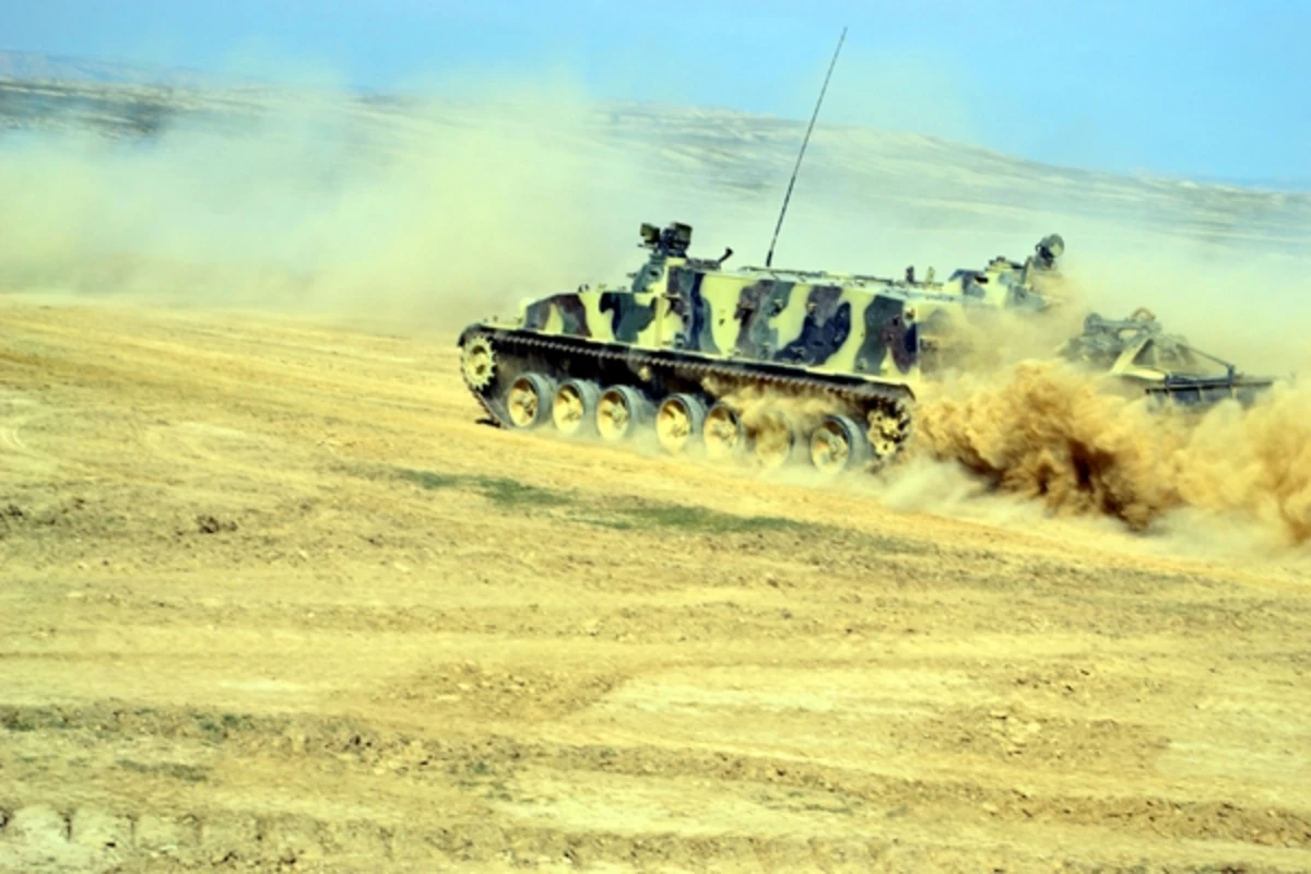 Azərbaycan ordusu müharibə hazırlığına başladı (FOTO)