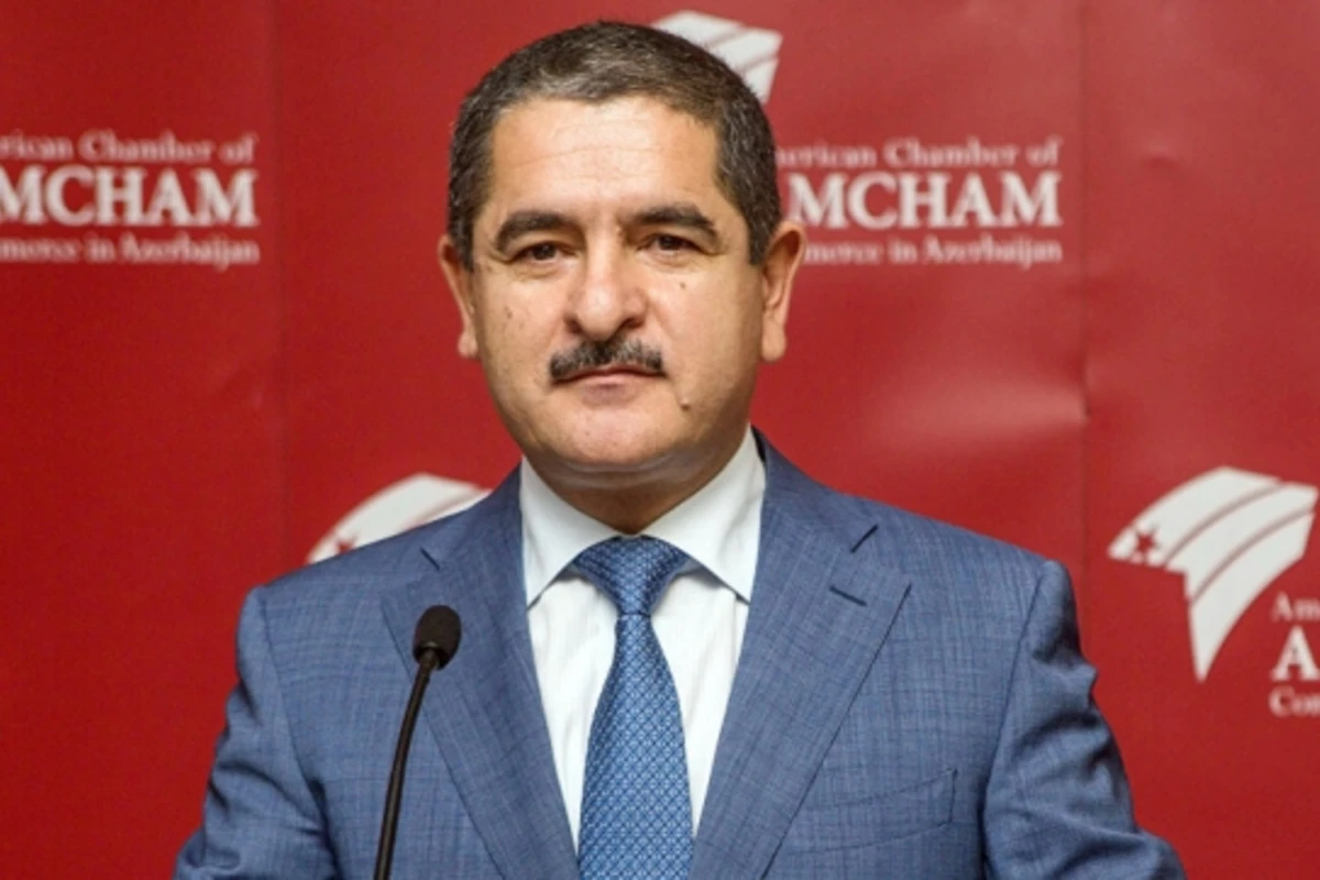 İlham Əliyevin köməkçisindən devalvasiya açıqlaması