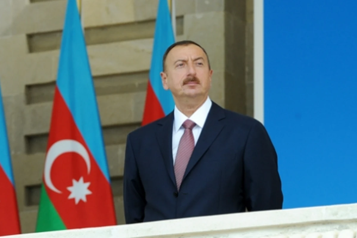 İlham Əliyev hərbçilərə yaradılan şəraitlə tanış oldu