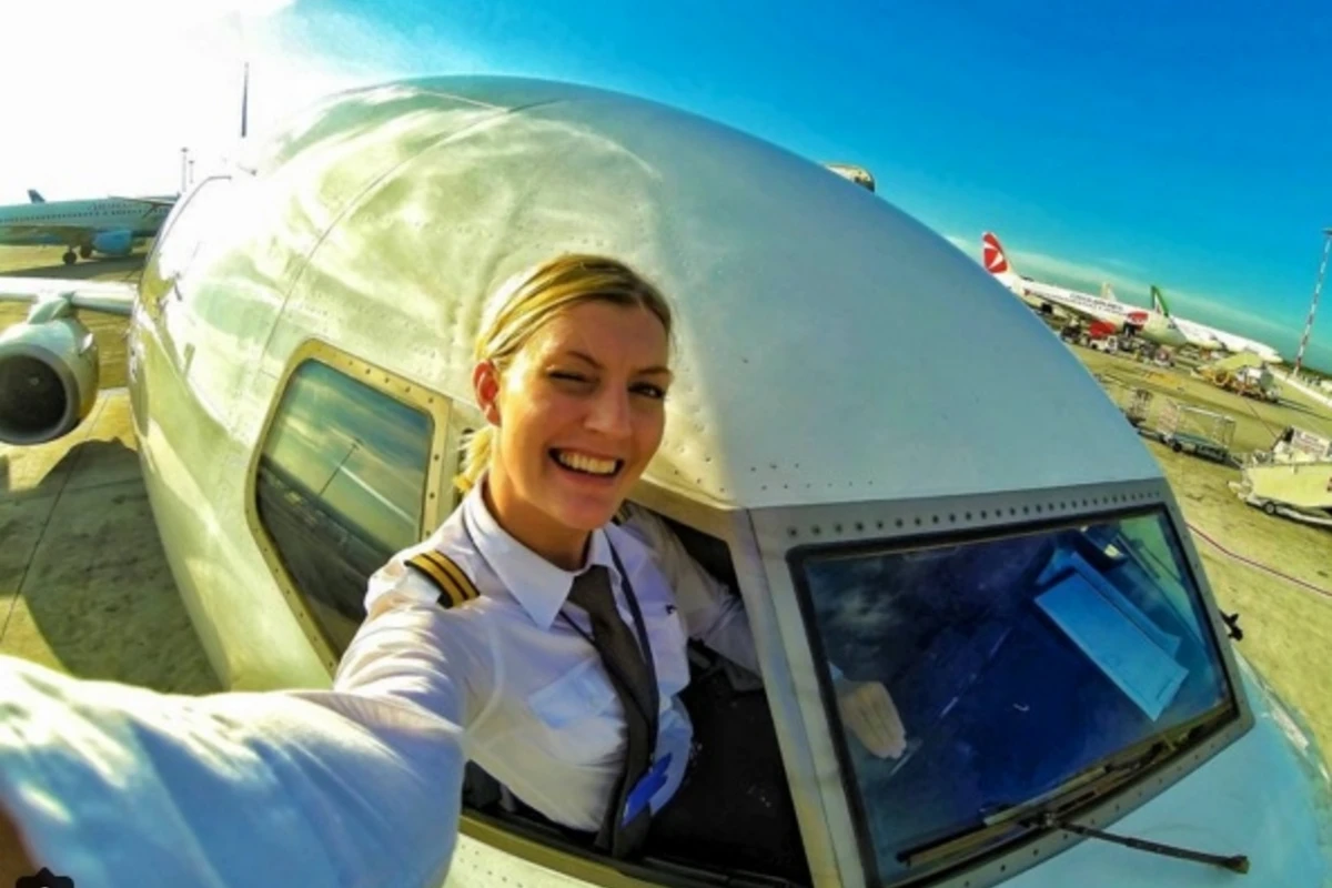 Hamı bu qadın pilotdan danışır (FOTO)