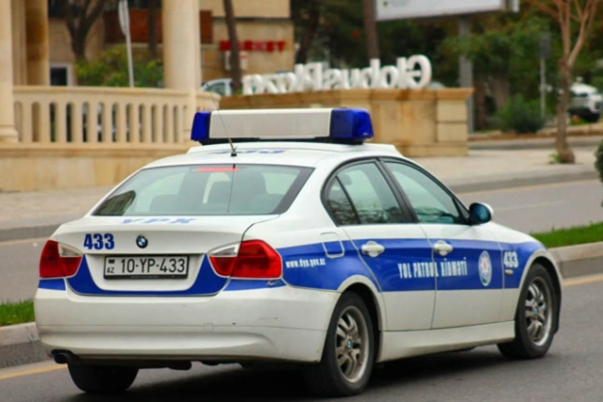 Yol polisinin qovduğu maşın qəza törətdi: ata və ana öldü, iki övladı yaralandı