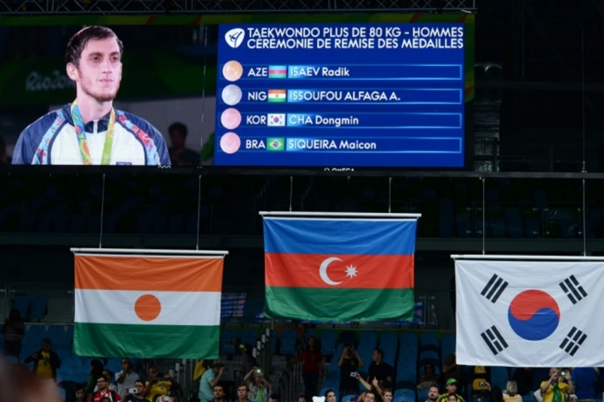 Azərbaycanlı idmançı ilk qızıl medalımızı qazandı (FOTO)