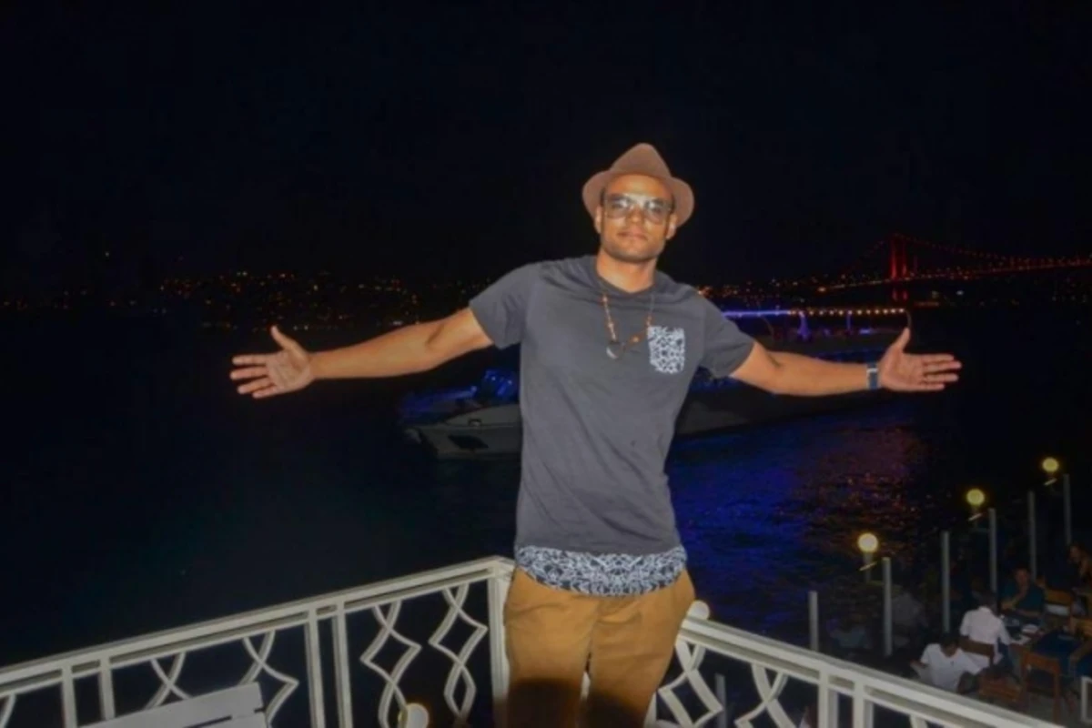 Dünyaşöhrətli müğənni Mohombi Bakıda konsert vermek istəyir (FOTO)