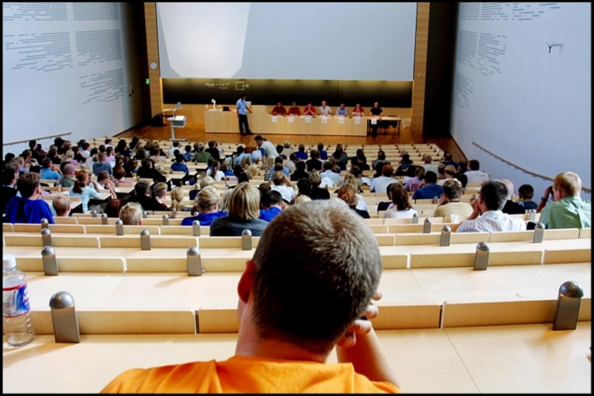 Universitetlərin Qəbələyə köçürülməsi iddiasına rəsmi cavab