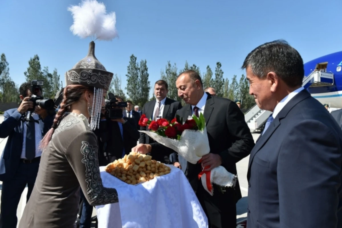 Prezidentin Qırğızıstana səfəri başlayıb (FOTO)