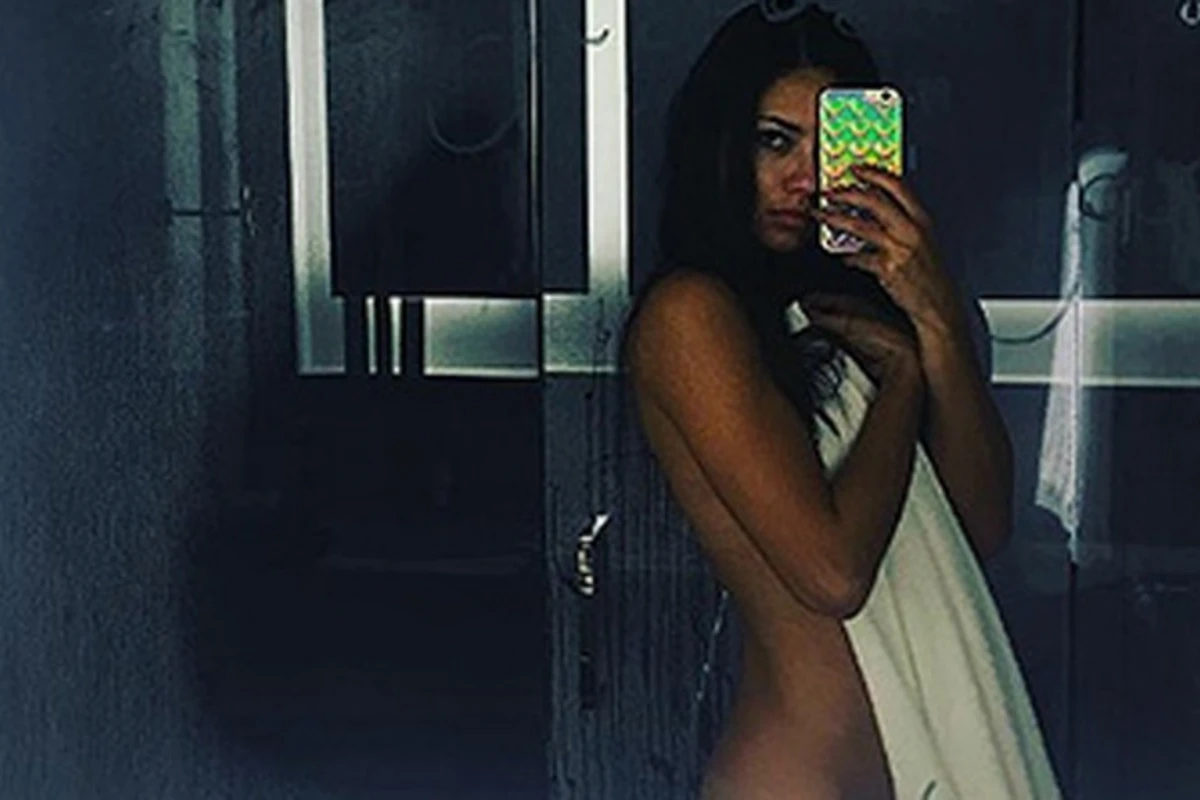 Adriana Lima ilk dəfə çılpaq şəklini paylaşdı (FOTO)