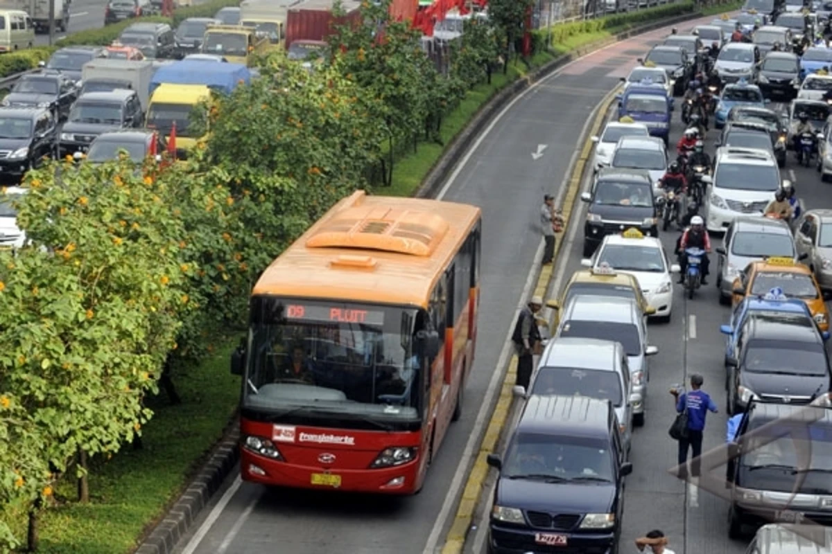 Azərbaycanda daha bir ilk - Avtobuslar üçün ayrıca yol olacaq