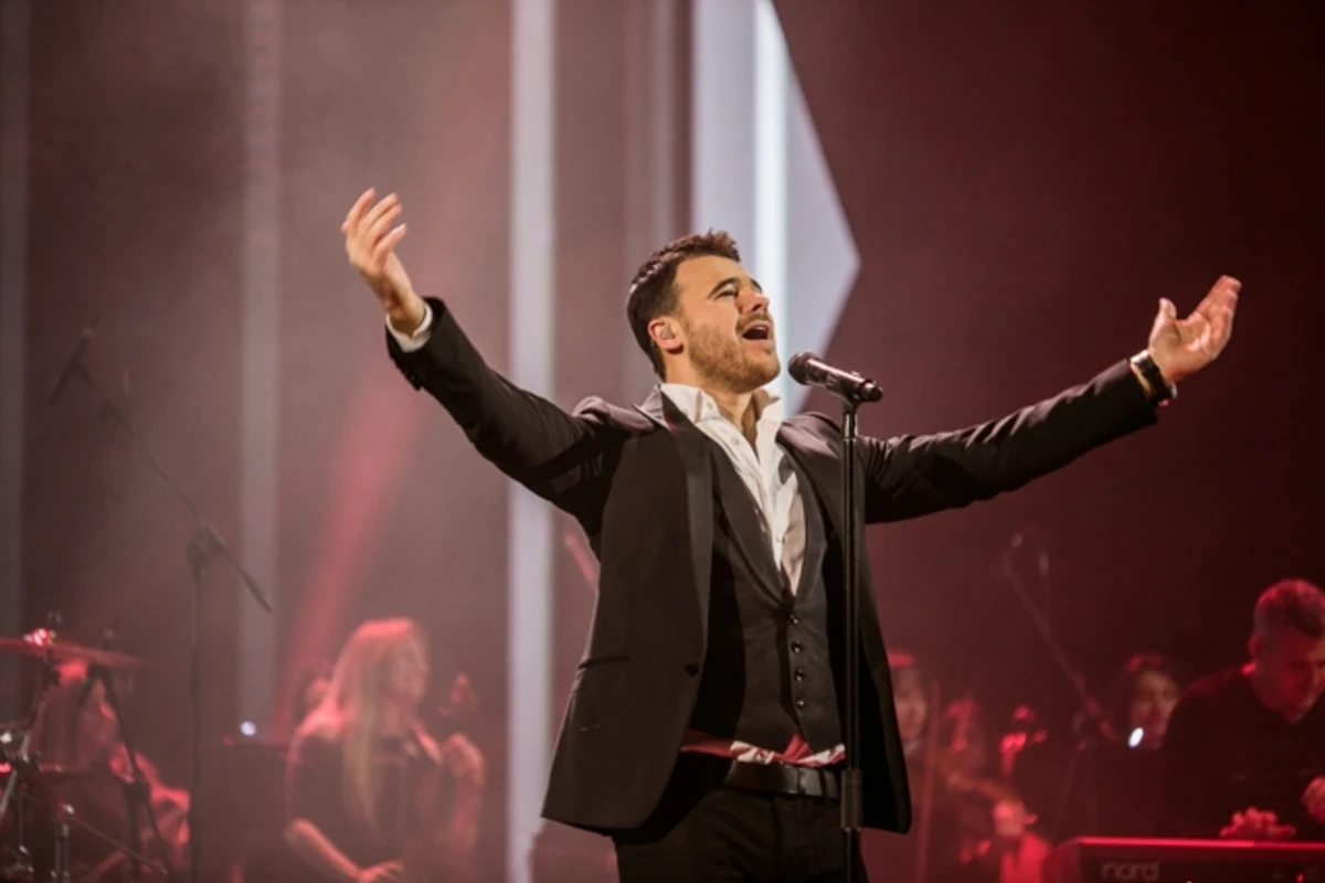 Emin Ağalarov konsertə gecikirdi, atasının təyyarəsindən istifadə etdi...