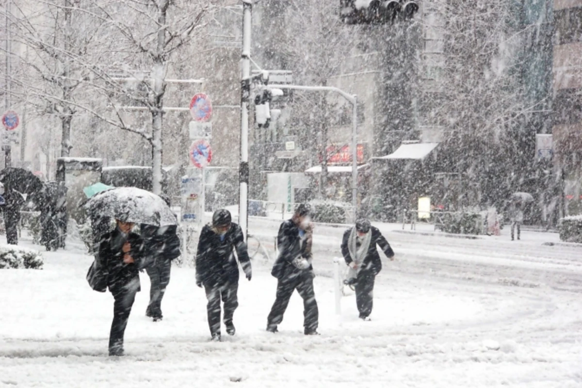 Nazirlikdən hava xəbərdarlığı: Bakıya qar yağacaq, temperatur 8° aşağı enəcək