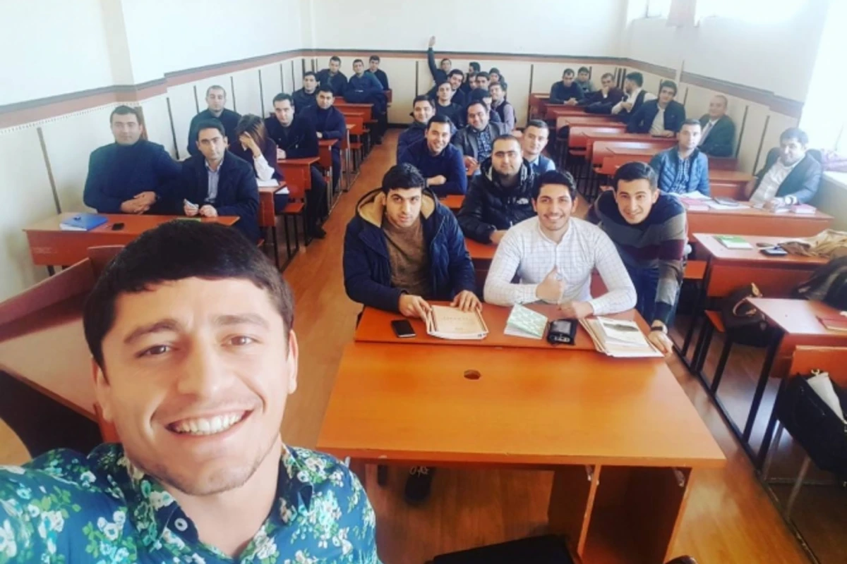 Dünya çempionumuz qrup yoldaşları ilə birlikdə (FOTO)