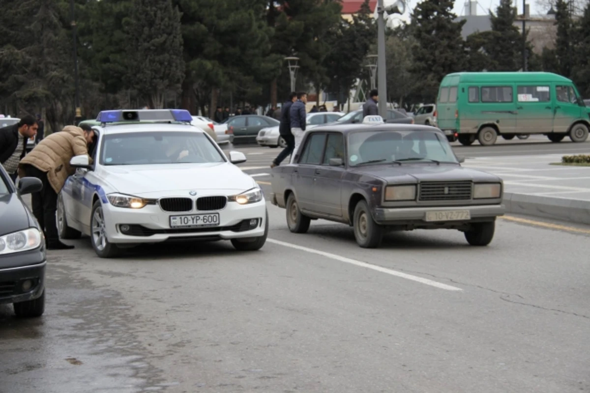 Bakıda yol polisini söyən 3 sürücü həbs olundu – FOTO