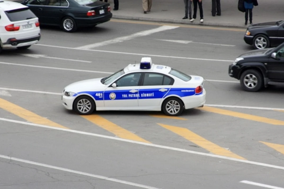 Yol polisinə kobudluq edən sürücü həbs edilib (FOTO)