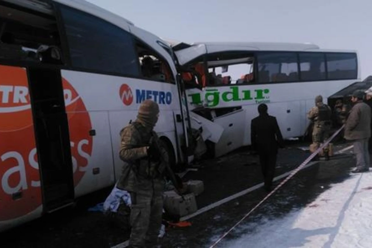 Naxçıvana gələn avtobusda dəhşətli qəza: 8 ölü, 16 yaralı (VİDEO)