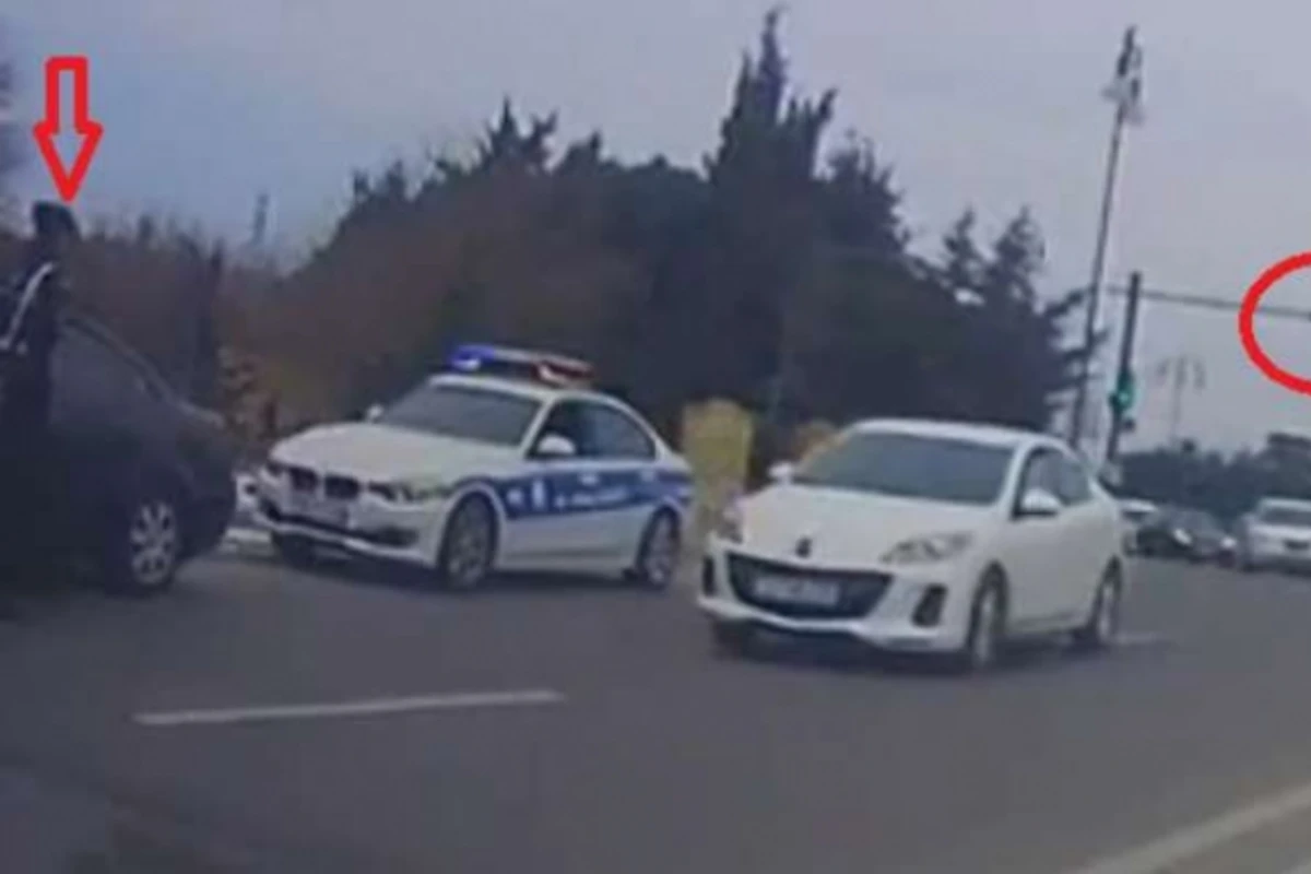 Yol polisinin və kameranın qarşısında qayda pozdular (VİDEO)