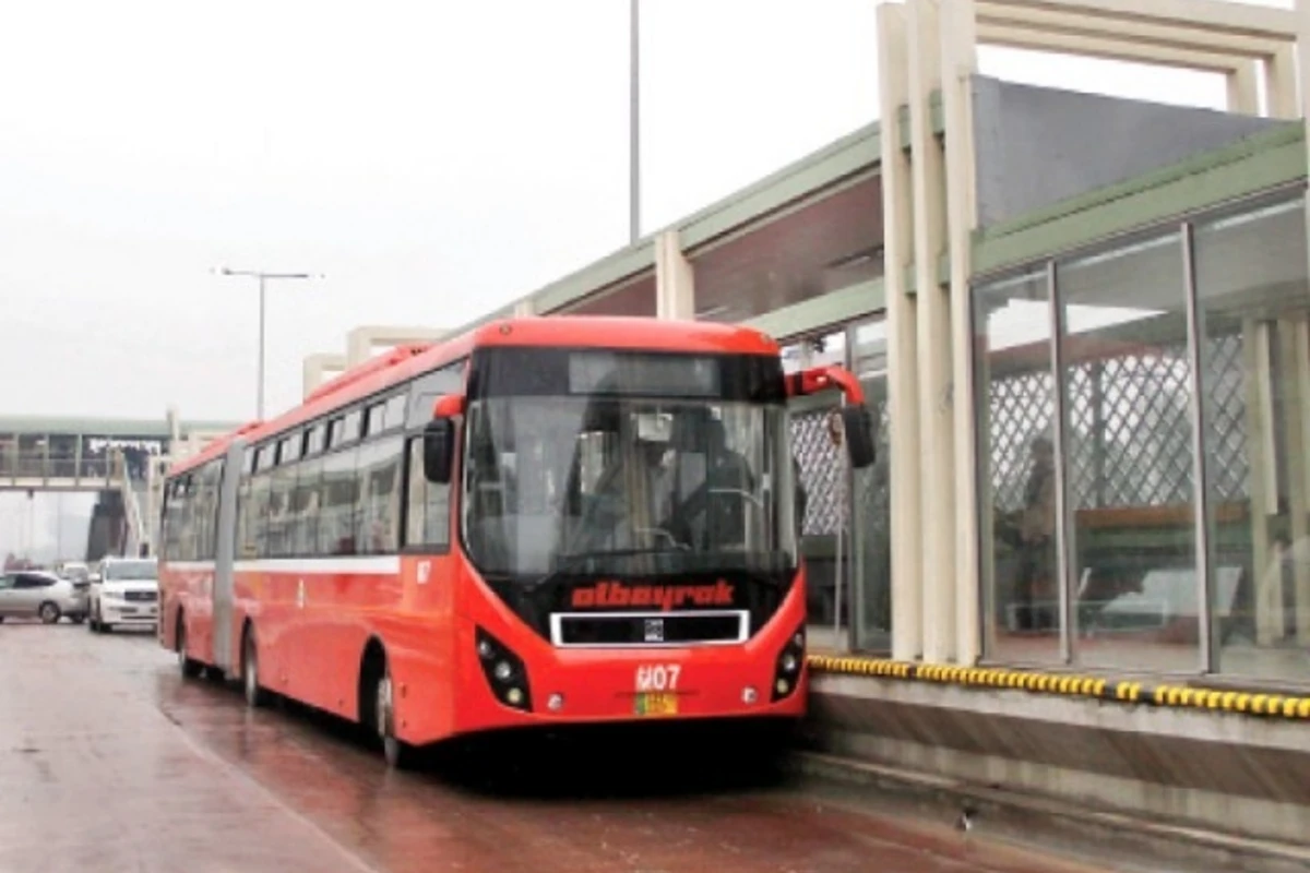 Bakı-Sumqayıt istiqamətində metrobuslar işləyəcək