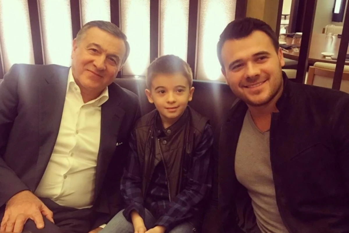 Azərbaycanlı milyarder Araz Ağalarov oğlu və nəvəsi ilə (FOTO)