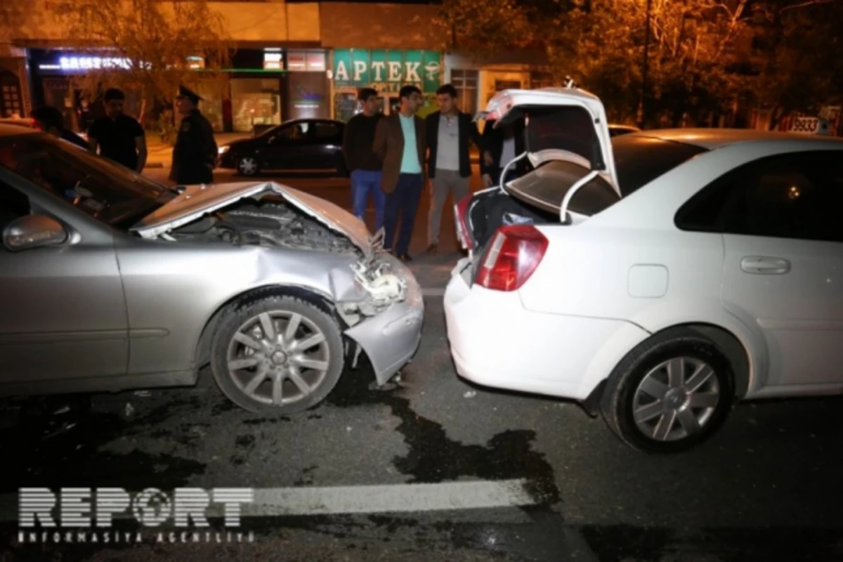 Bakıda qadın sürücü zəncirvari yol qəzasına səbəb oldu (VİDEO)