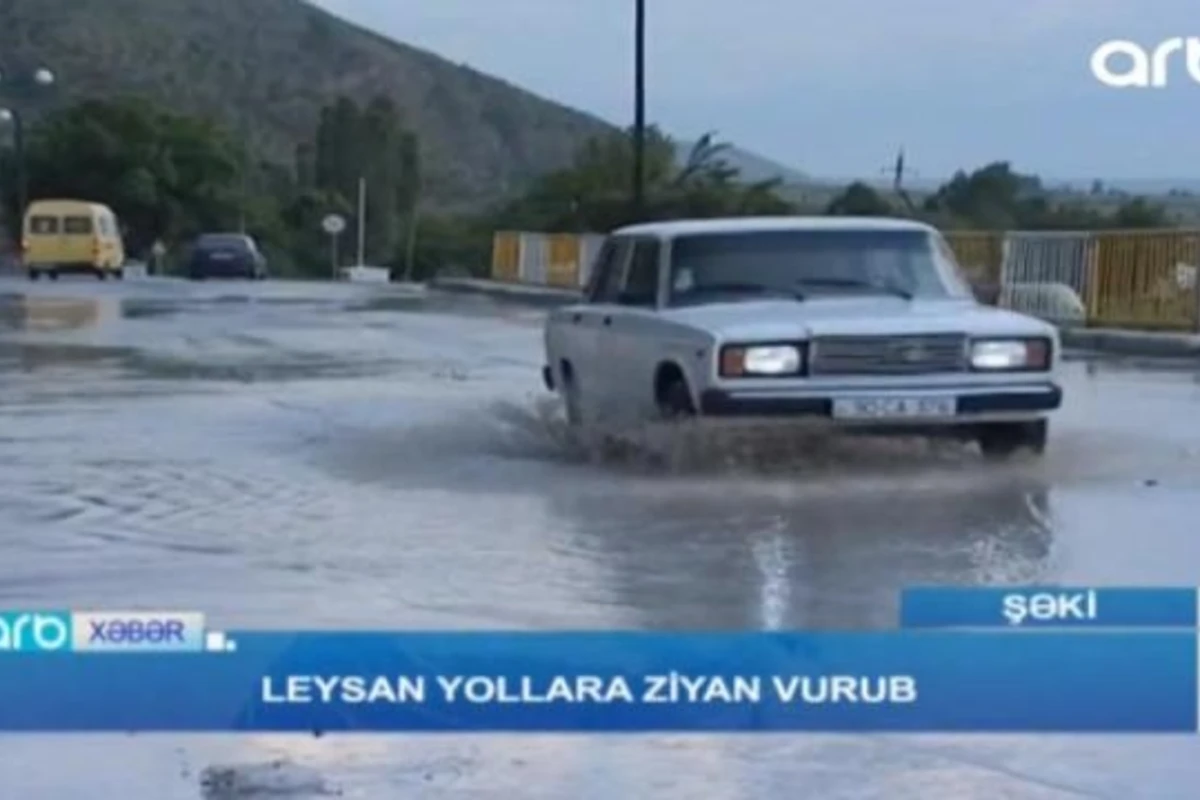 Şəkidə güclü leysan yollara ziyan vurdu – VİDEO