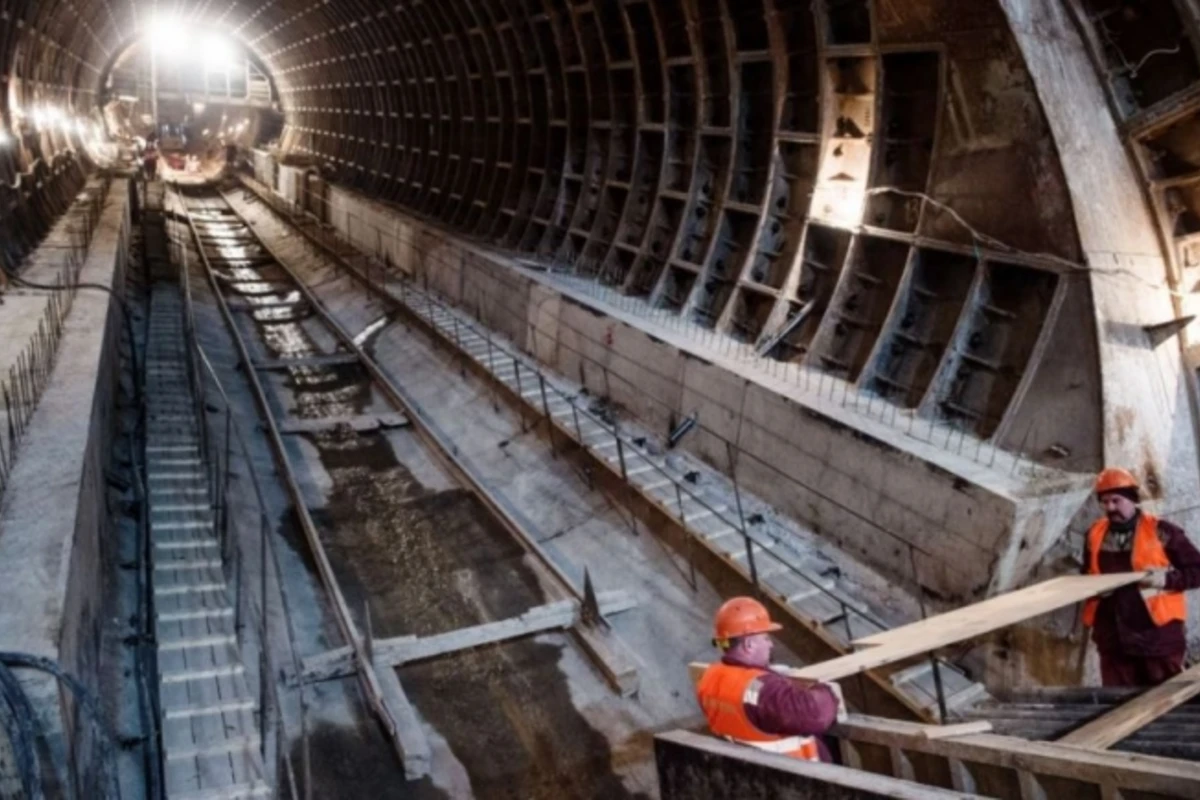 Bakıda metrostansiya tikintisi zamanı bədbəxt hadisə baş verib