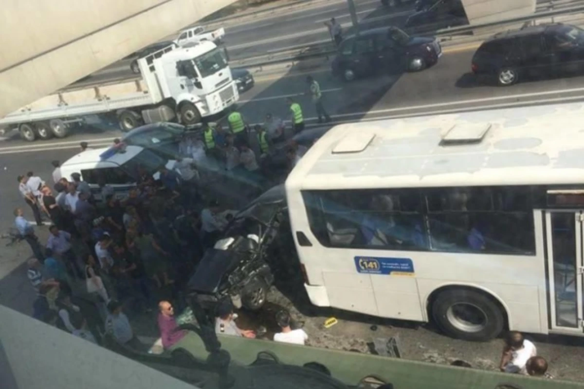 Bakıda baş vermiş qəzada ölənlərin adları AÇIQLANDI