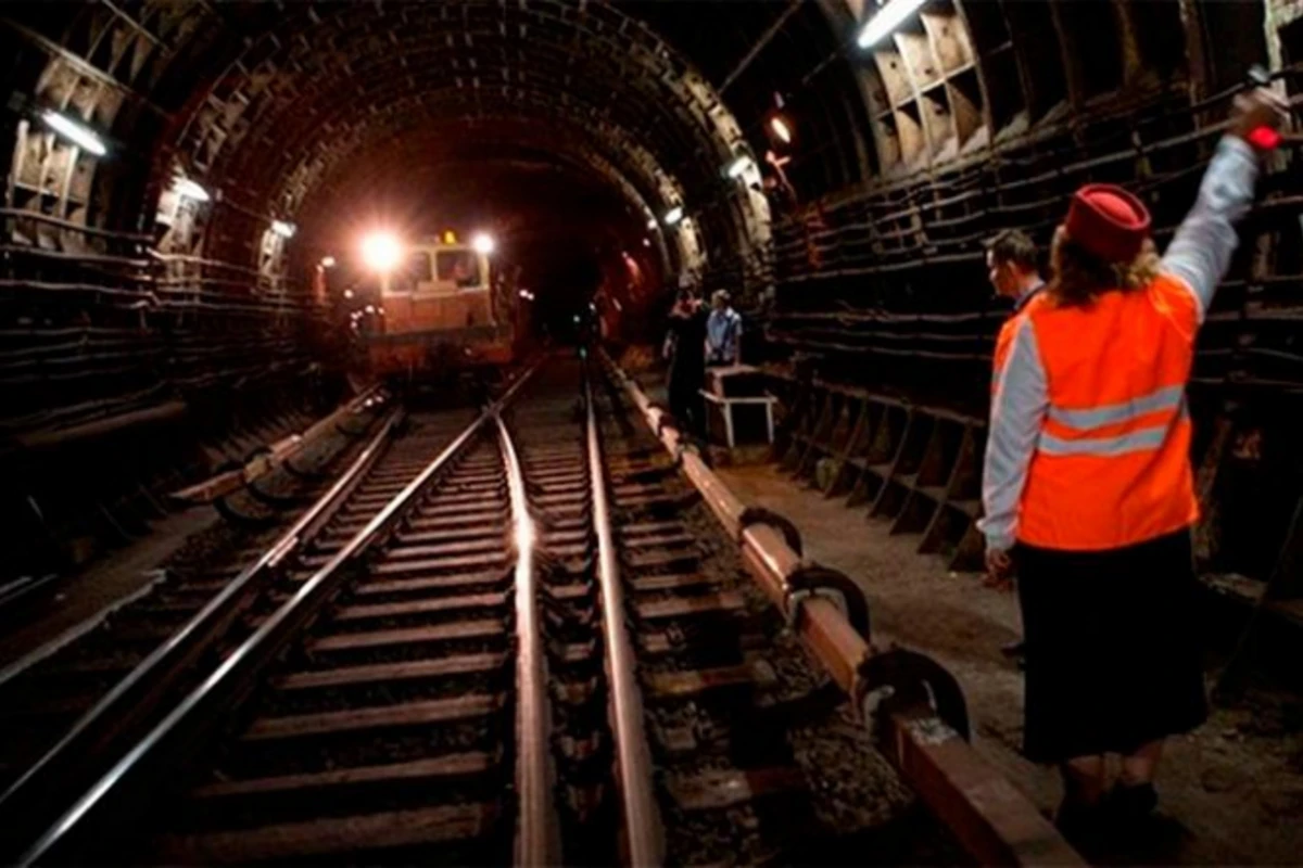 Bakı metrosunda İNANILMAZ HADİSƏ: Yuxulu olan maşinist qatarı saxlaya bilmədi